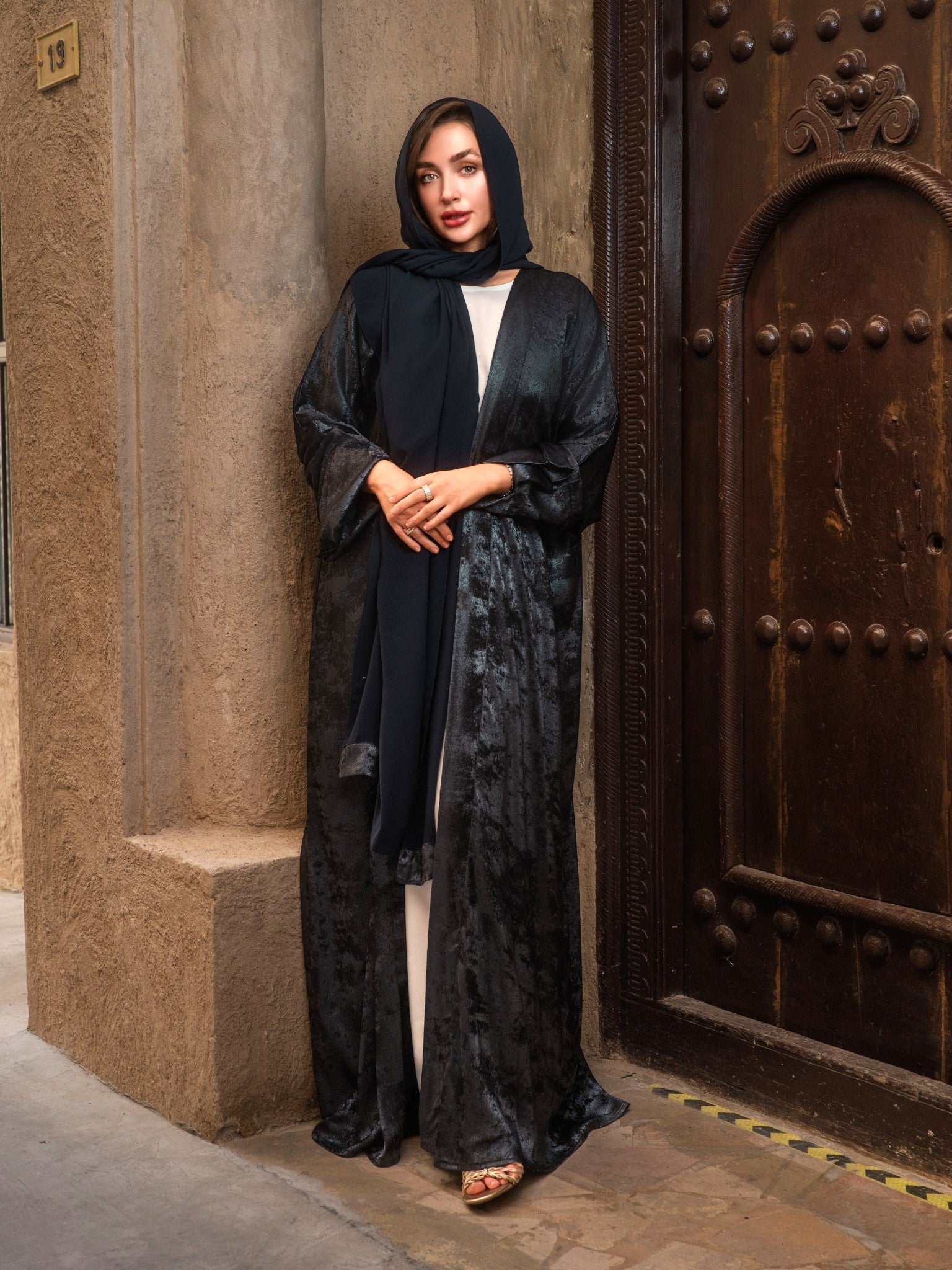 The Elegance of Black Abayas: A Guide - Aneeq Modest Wear